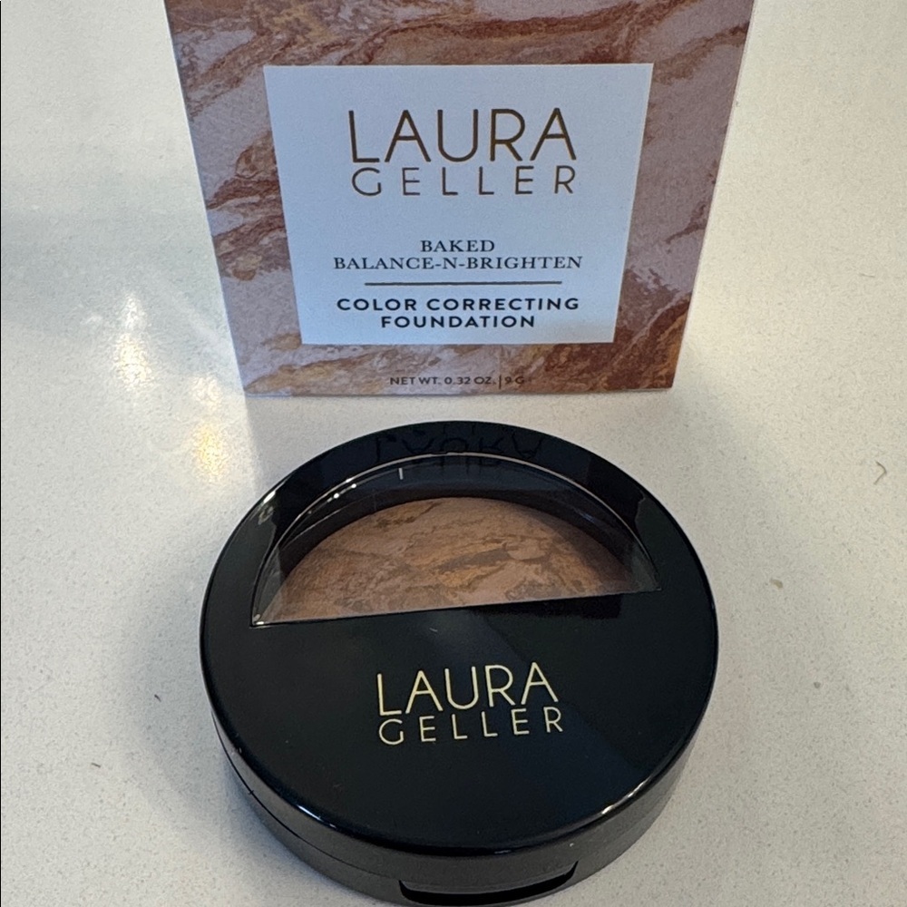 Laura Geller Baked Balance-N-Brighten Foundation - Tan